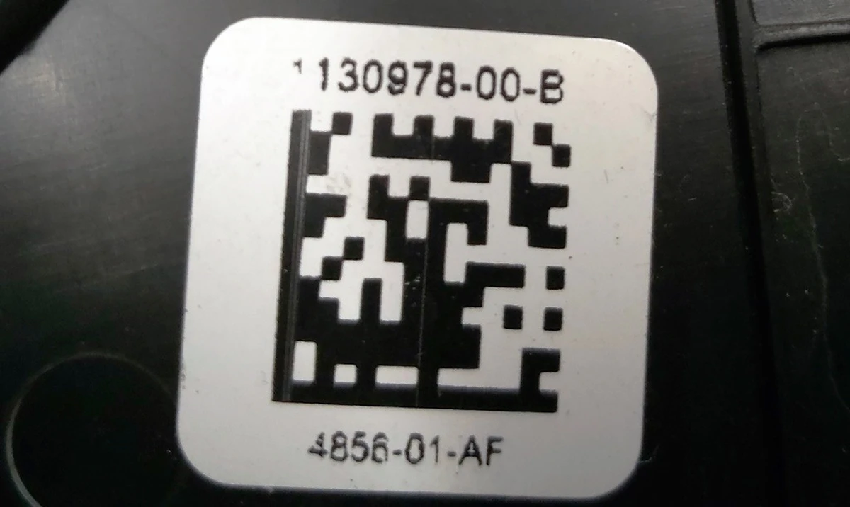 3 Панель проема для ног пассажира верхняя Tesla model 3 1100553-00-E