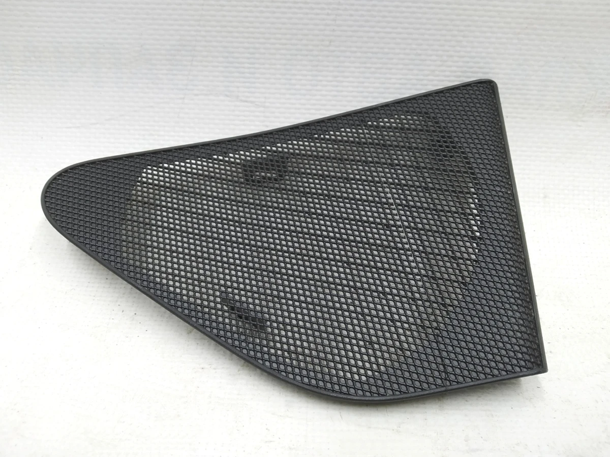 14 Decorative trim for rear right door speaker Tesla model 3 1090411-01-H