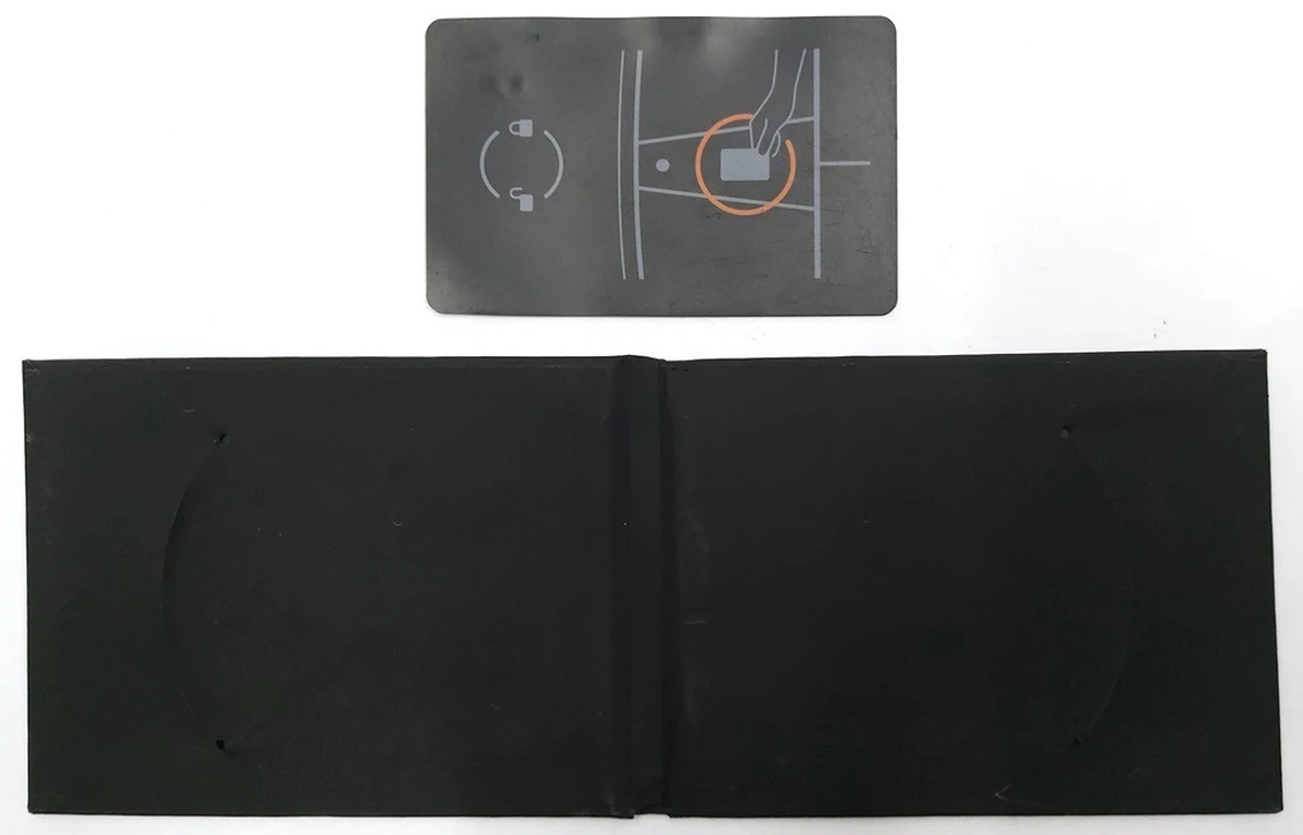 1 Ключ відкриття автомобіля (картка NFC у комплекті з чохлом) Tesla model 3 1131087-00-F