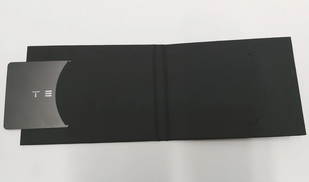 2 Ключ відкриття автомобіля (картка) Tesla model 3 1104284-00-F