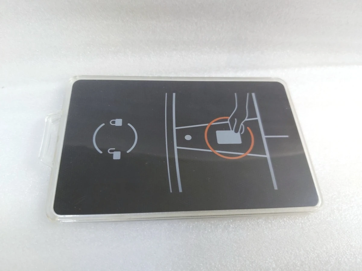 1 Чохол ключа відкриття автомобіля (картки NFC) CLEAR Tesla Model S Feb 2021, Model S June 2025, Model X Mar 2021, Model X June 2025,Model 3, Model 3 Jan 2024, Model Y, Model Y Feb 2025 1131087-01-J