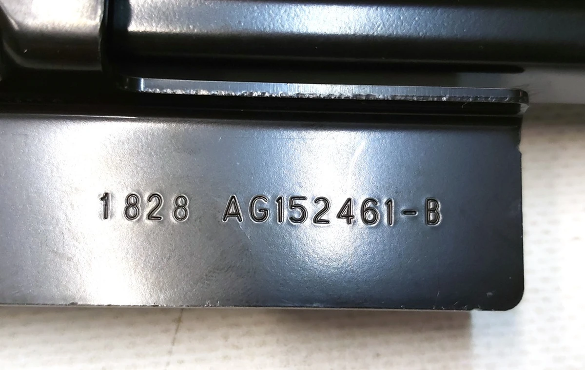 Салазка водительского сиденья левая Tesla model S REST, model X 1132305xM02