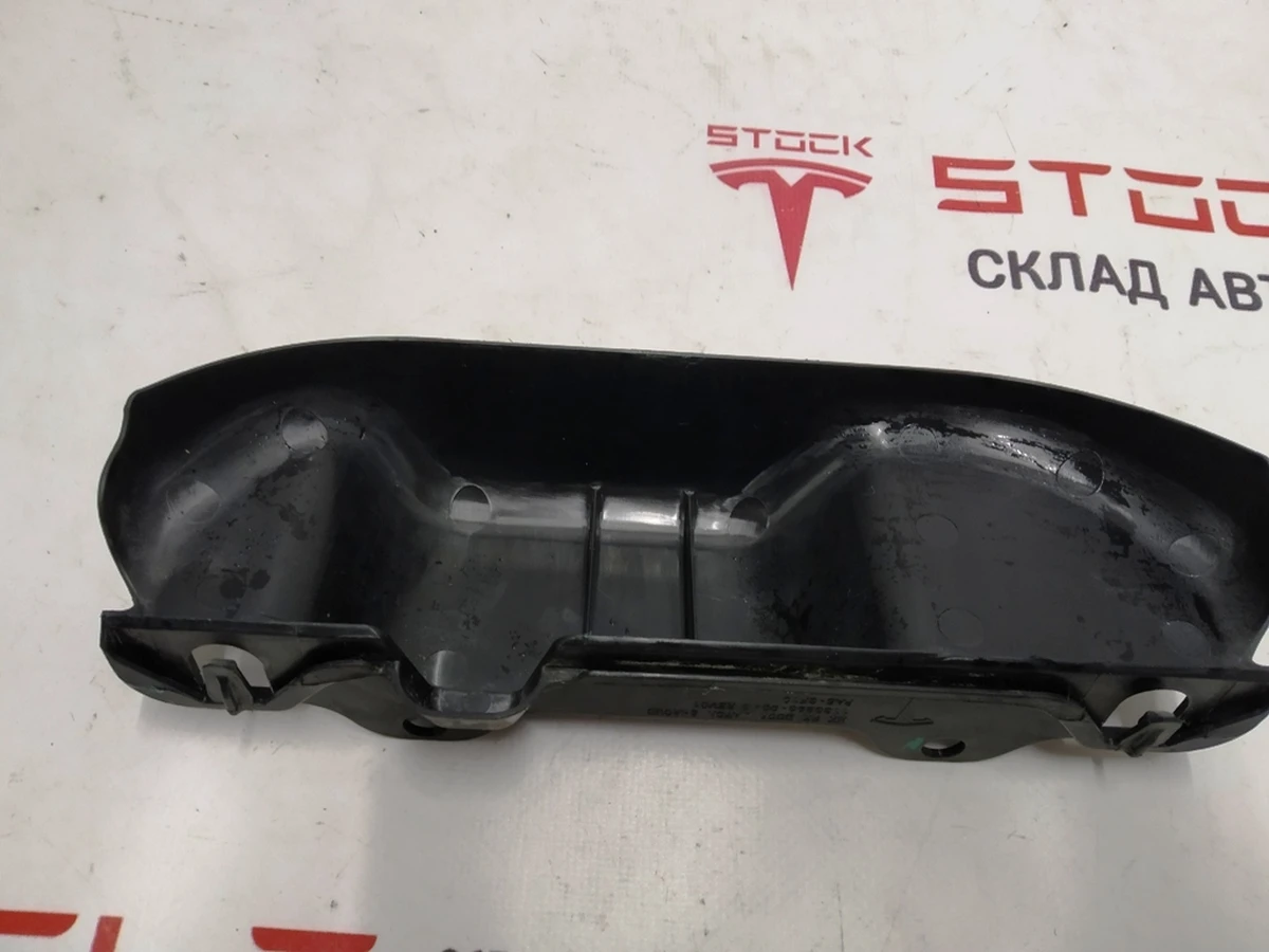 9 Кришка замку задніх дверей Tesla model X 1133293-00-C