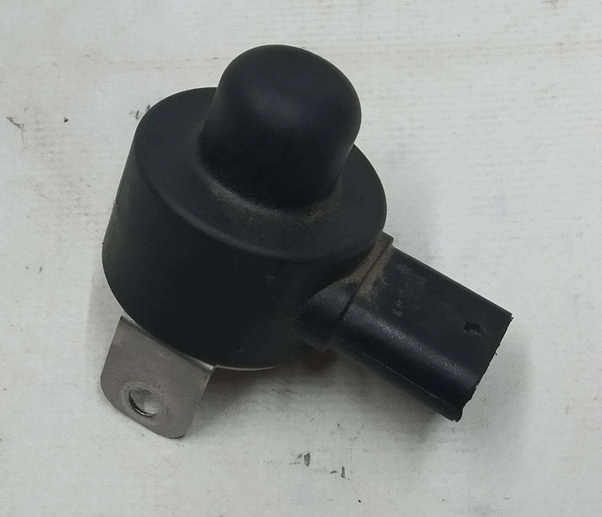 2 Регулятор положення (магнітного типу) голки клапана теплообмінника/чилера Tesla model 3 1133855-00-B