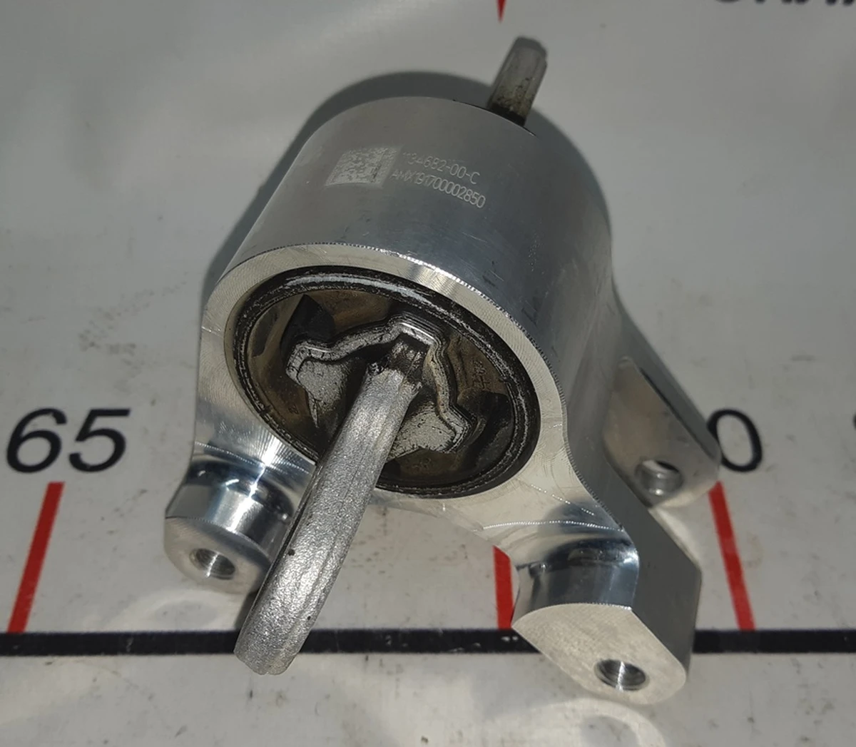 2 Кронштейн кріплення двигуна переднього подушка лівий вилка AWD Tesla model X, S REST 1134682-00-C