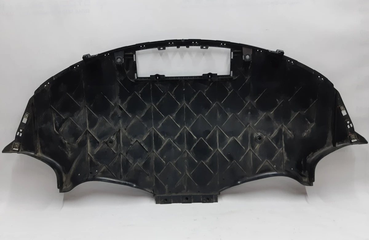 1 Диффузор бампера заднего нижний NEW Tesla model 3 1135410-00-A