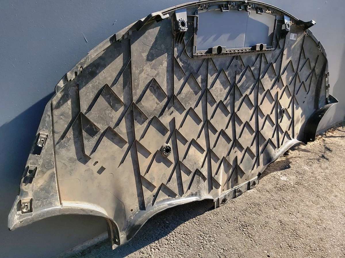 1 Rear lower diffuser bumper Tesla model 3 1135410-00-A