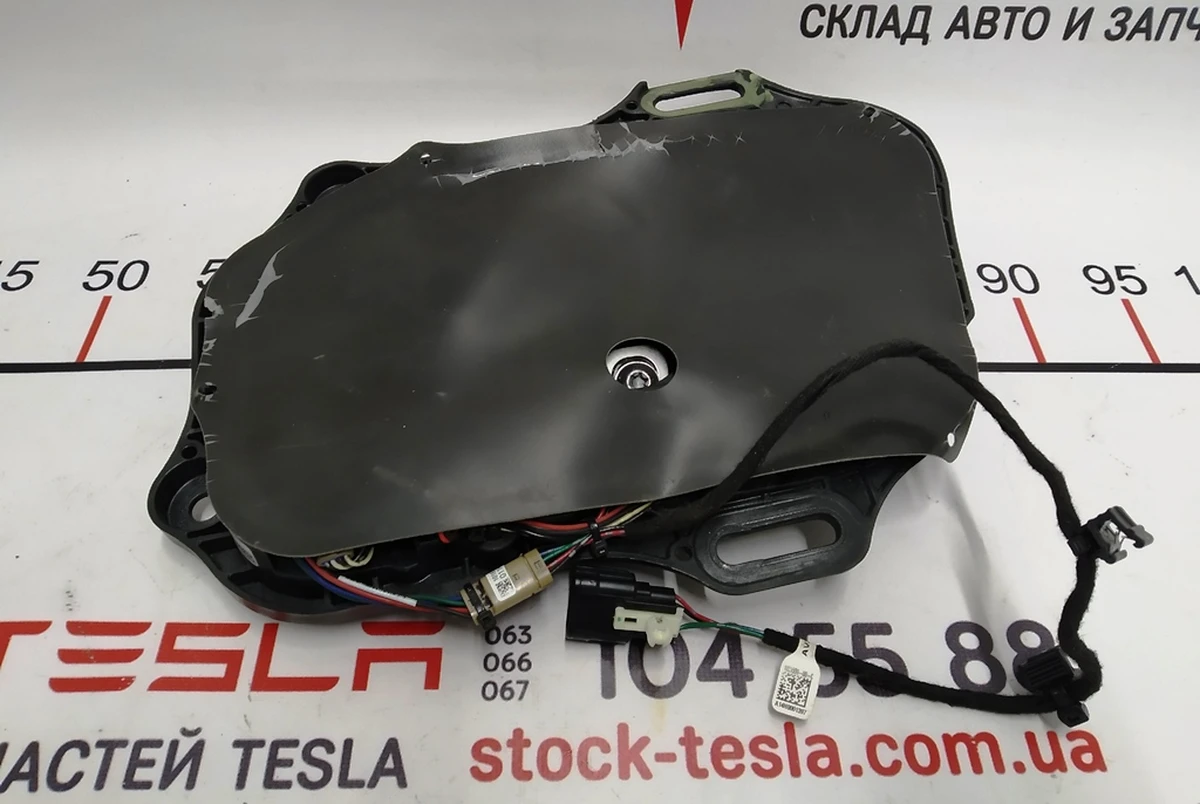 1 Механізм ручки зовнішньої задньої правої у зборі GEN 1 Tesla model S 1135723-S0-A