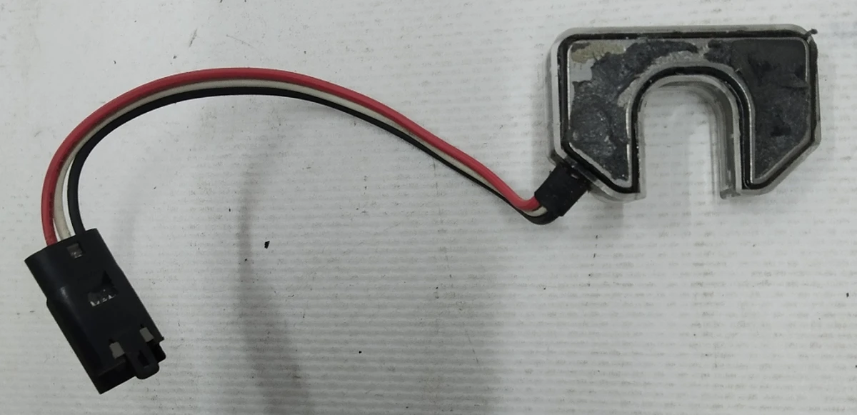 5 Датчик положення ручки дверної механізму ручки зовнішньої передньої правої GEN 1.0 Tesla model S 1135725-S0-A