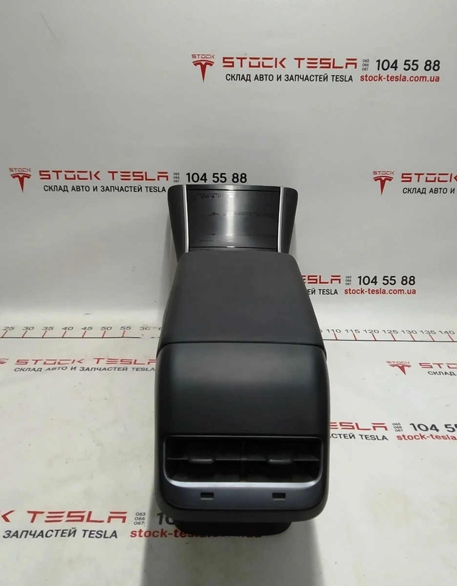 1 Центральная консоль в сборе подлокотник Black подстаканник Plastic Black без USB,HUB CHARGER Tesla model 3 1087900-00-E