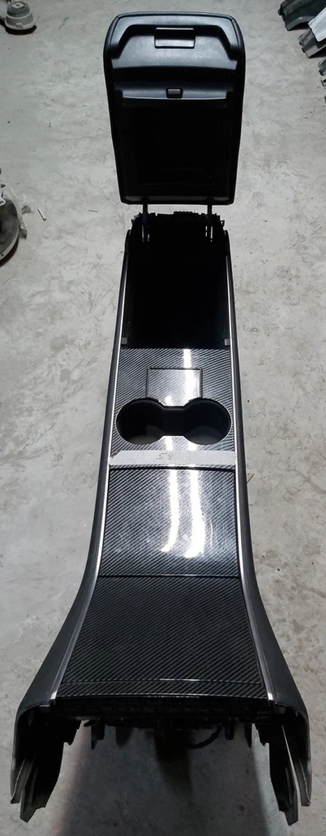 Центральна консоль у зборі накладка Carbon з пошкодженням без блоку USB та взаємодії з ключем Tesla model 3 1087900-00-E