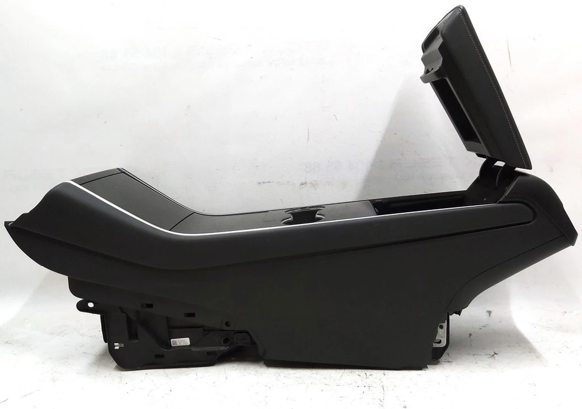1 Центральная консоль подлокотник Black подстаканник Plastic Black без коврика для телефонов Tesla model 3 1087900-00-E
