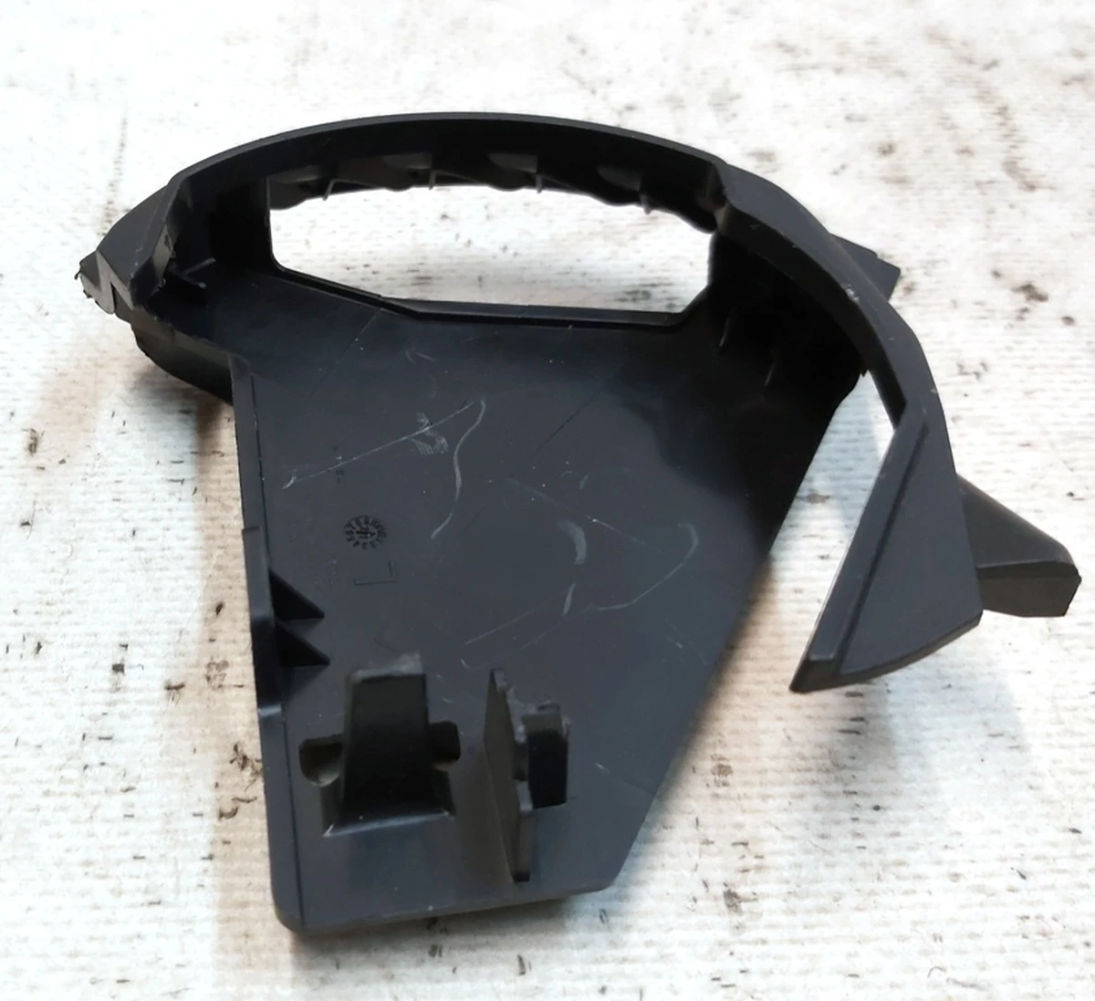 Driver's seat lower left cover insert Tesla Model 3, Model Y 1138981-00-B