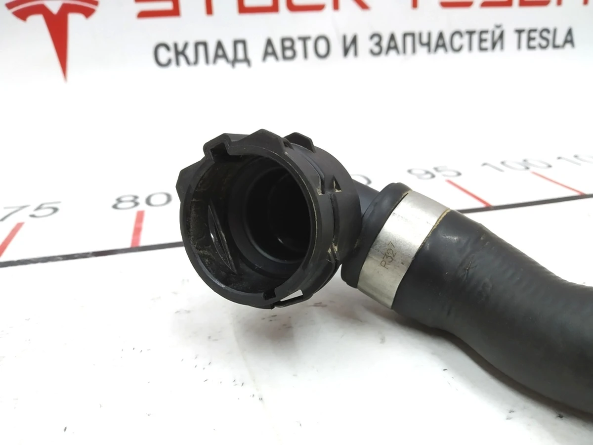 11 Шланг системи охолодження із пошкодженням Tesla model X, S REST 1142956-00-C