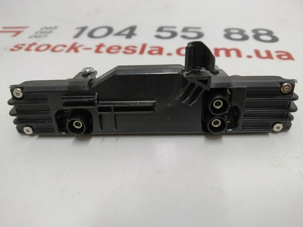 1 Камера TRIPLE лобового скла (регульована) Tesla model 3 1143746-00-D
