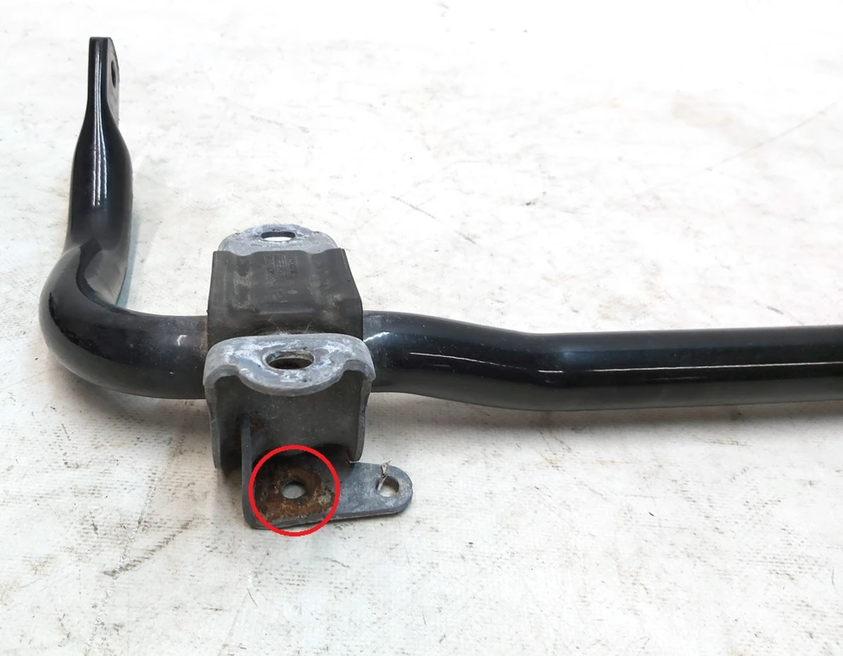 1 FR STABAR ASSY, 29MM x 5.0MM with mounting brackets (brackets) without nut Tesla model 3 1144381-00-B