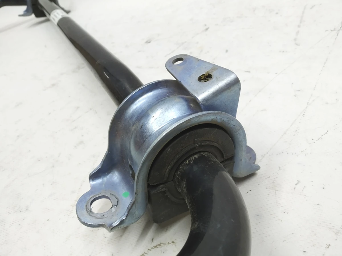 1 Стабилизатор передний 28 мм в сборе с кронштейнами крепления (скобами) Tesla Model 3, Model Y 1144387-00-A