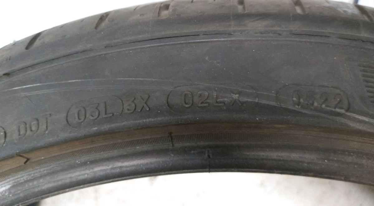 1 Шина 255/35R21 98W XL M S MICHELIN PILOT SPORT FRONT 7,43 мм с повреждением Tesla model Y 1188248-00-B