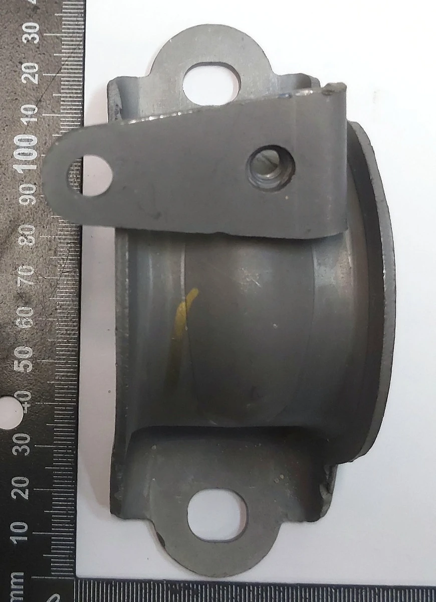 6 Кронштейн стабилизатора переднего левый 29мм Tesla Model 3, Model Y 1044383-00-B