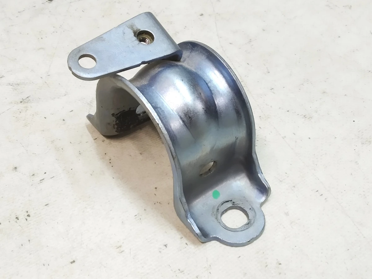 6 Кронштейн стабілізатора переднього лівий 28мм Tesla Model 3, Model Y 1188383-00-A