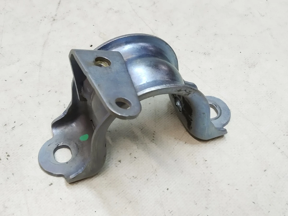 6 Кронштейн стабілізатора переднього лівий 28мм Tesla Model 3, Model Y 1188383-00-A