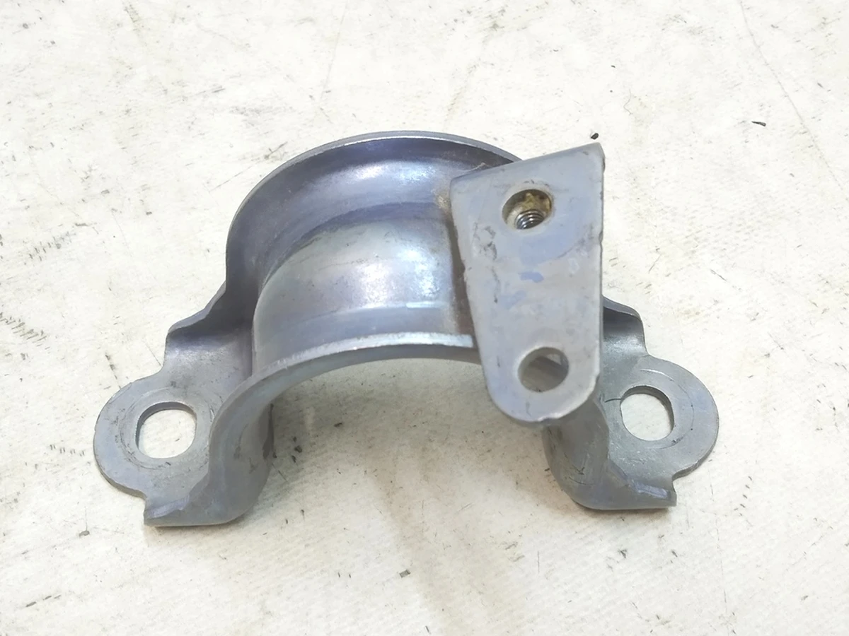7 Front bracket- stabilizer bar bushing Tesla Model 3, Model Y 1188383-00-A