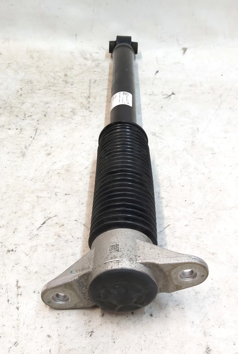 1 Амортизатор задній E3 AWD Tesla Model Y 1188463-00-D