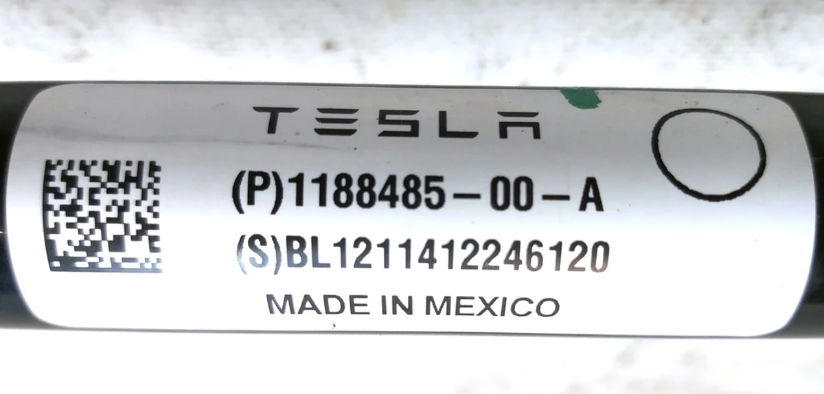 1 Стабілізатор задній 25 мм AWD в зборі з кронштейнами кріплення (скобами) Tesla Model Y 1188485-00-A