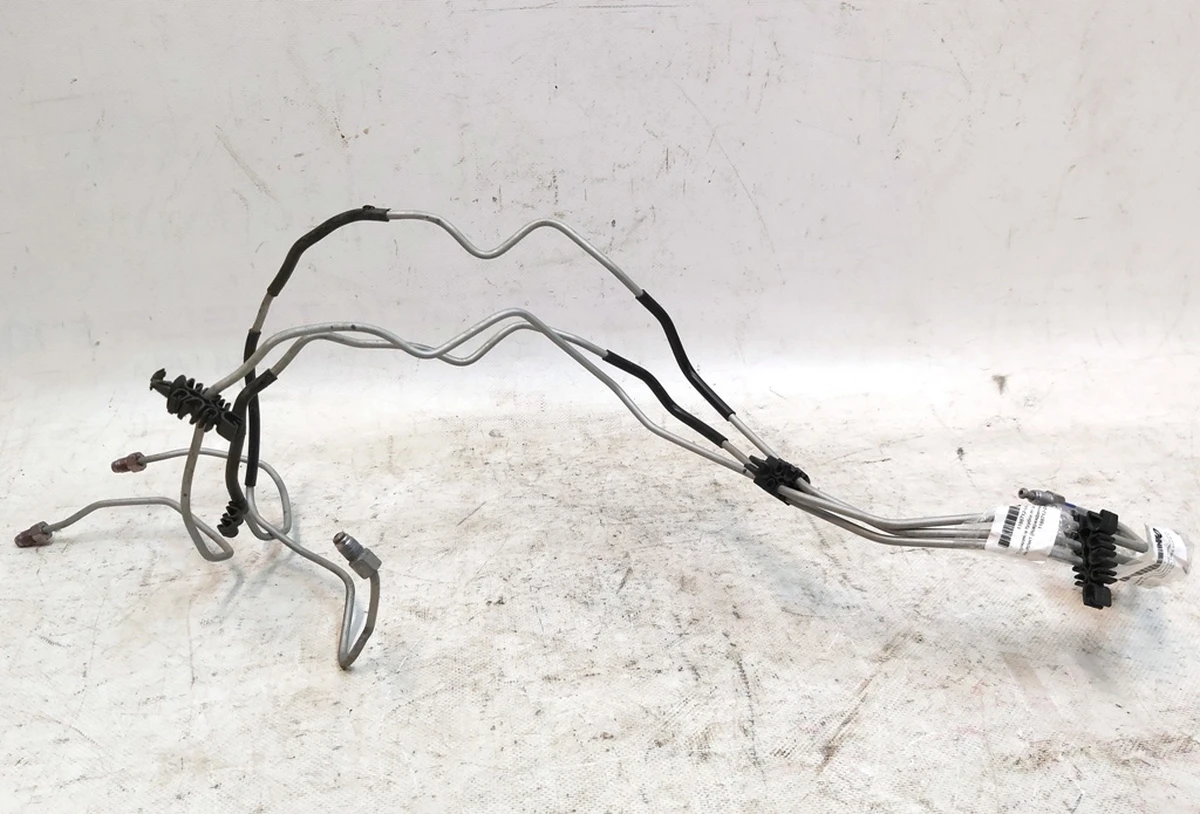 4 PIPE , FR 3-TUBE BRAKE LINES (3 pieces with damage) without long Tesla mode Y 1188712-00-C