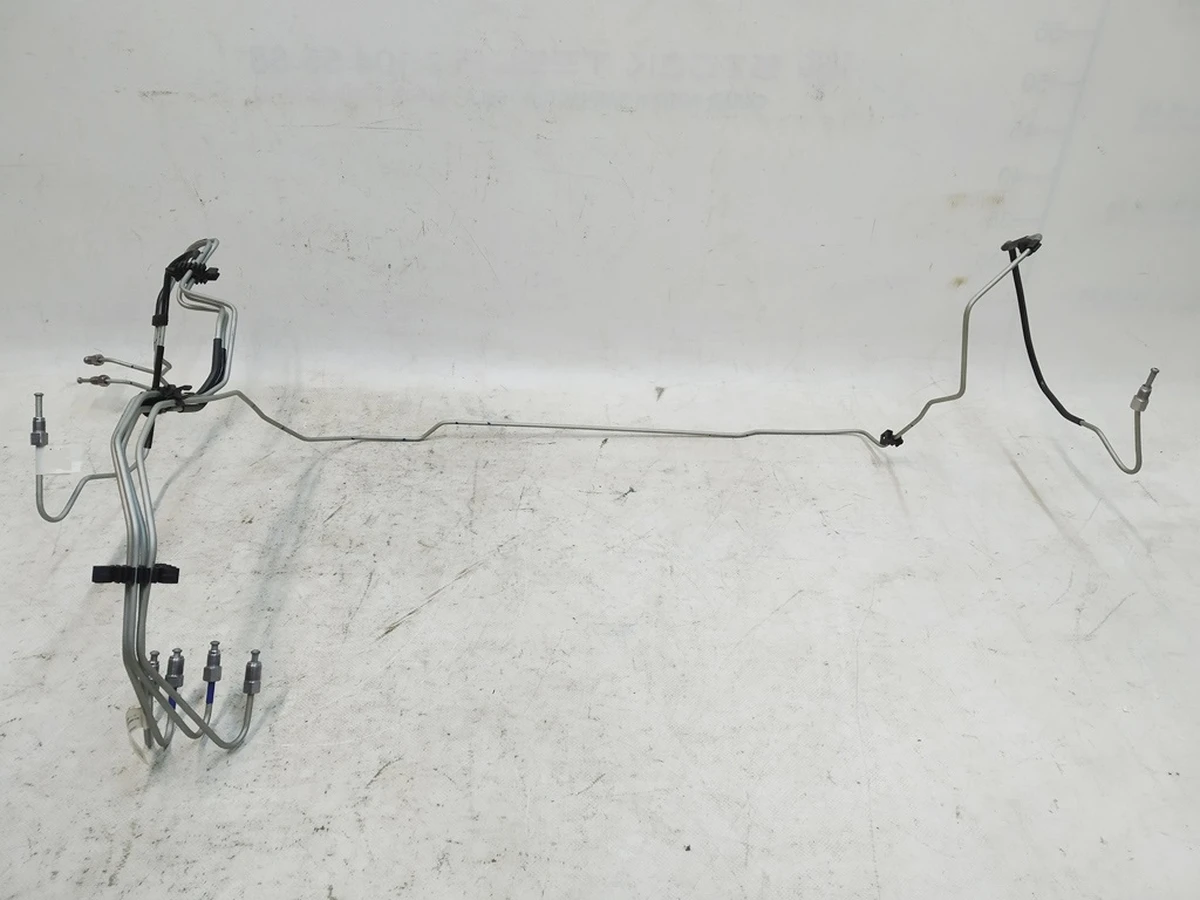 4 Гальмівні трубки передньої магістралі комплект 4 одиниці Tesla Model Y 1188712-00-C