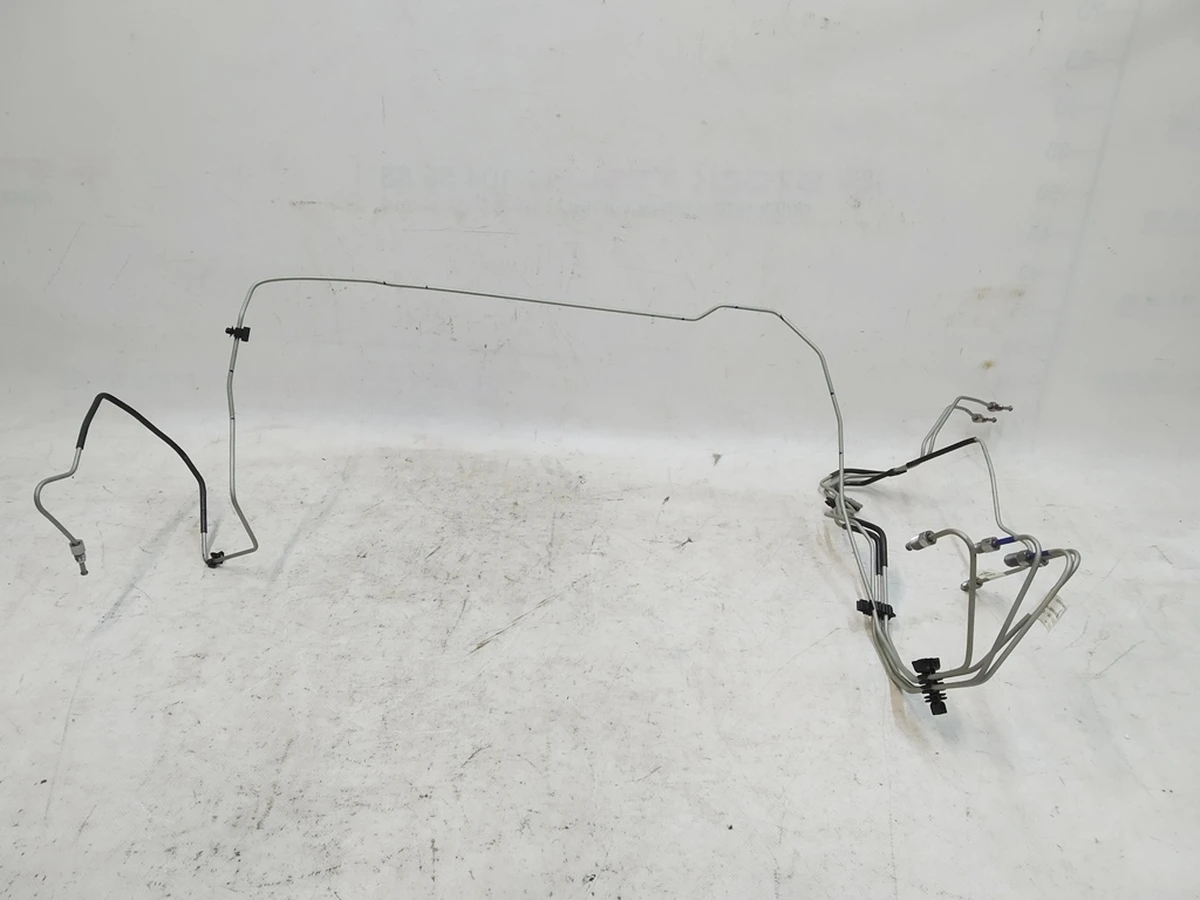 4 Гальмівні трубки передньої магістралі комплект 4 одиниці Tesla Model Y 1188712-00-C