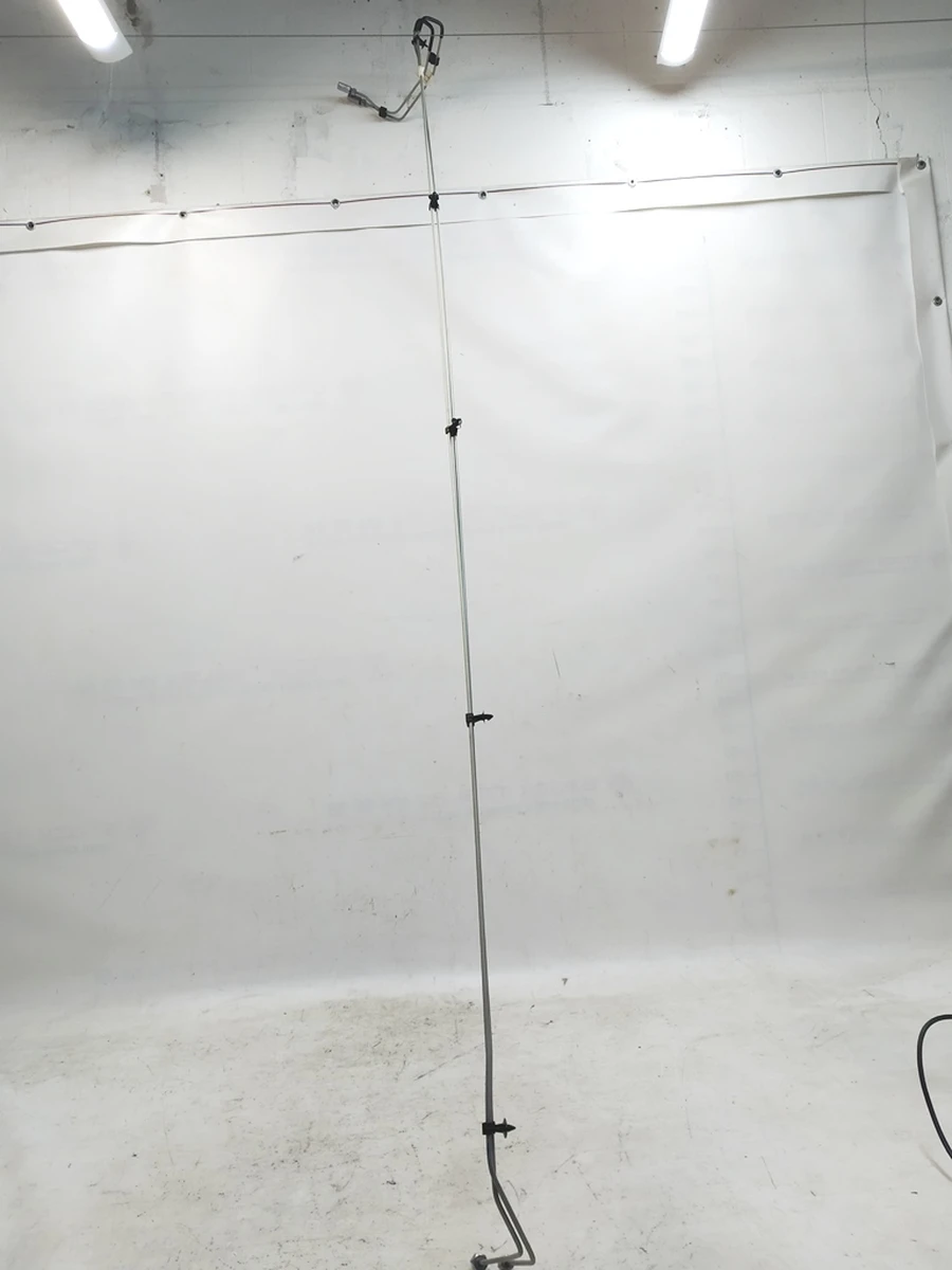 Гальмівна трубка лівого порогу (права та ліва в зборі) Tesla model Y 1188713-00-C