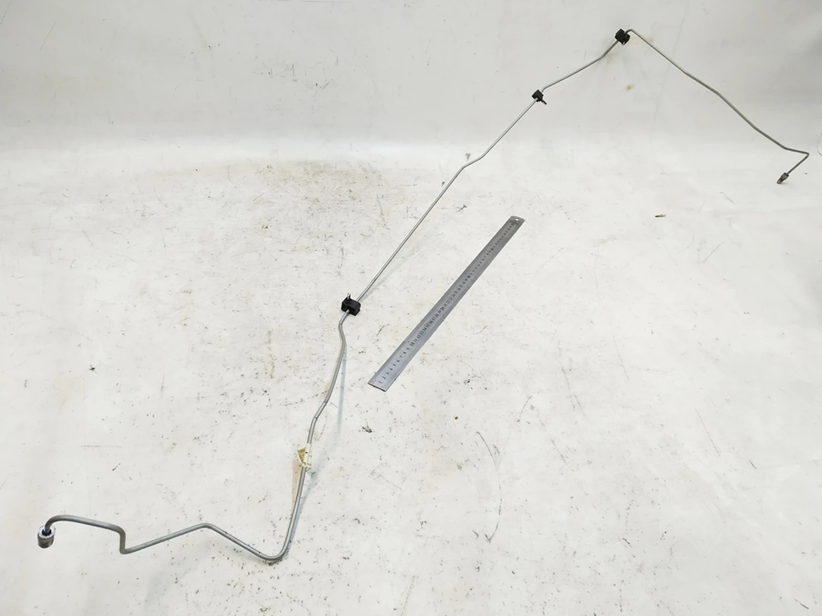 1 PIPE ASSY, R RR BRAKE Tesla model Y 1188715-00-A