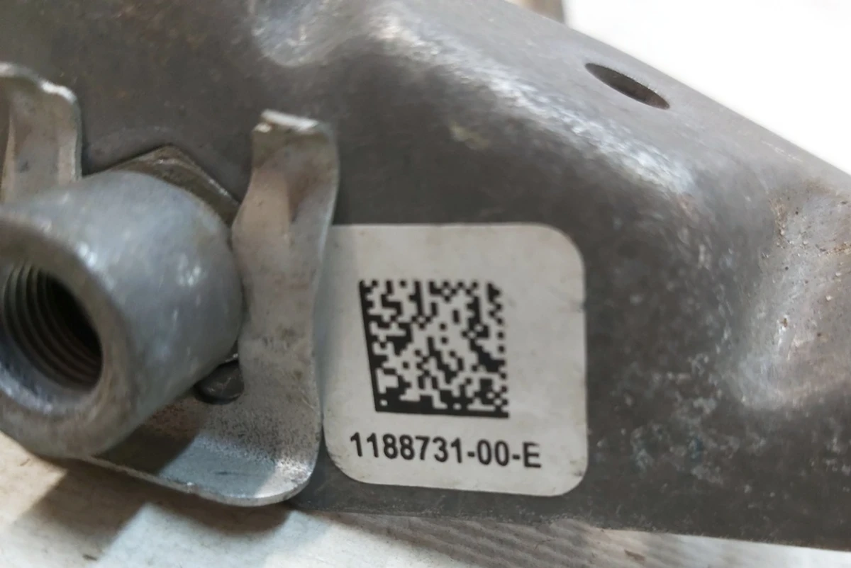 3 HOSE ASSY,RR BRAKE LH Tesla Model Y 1188731-00-D