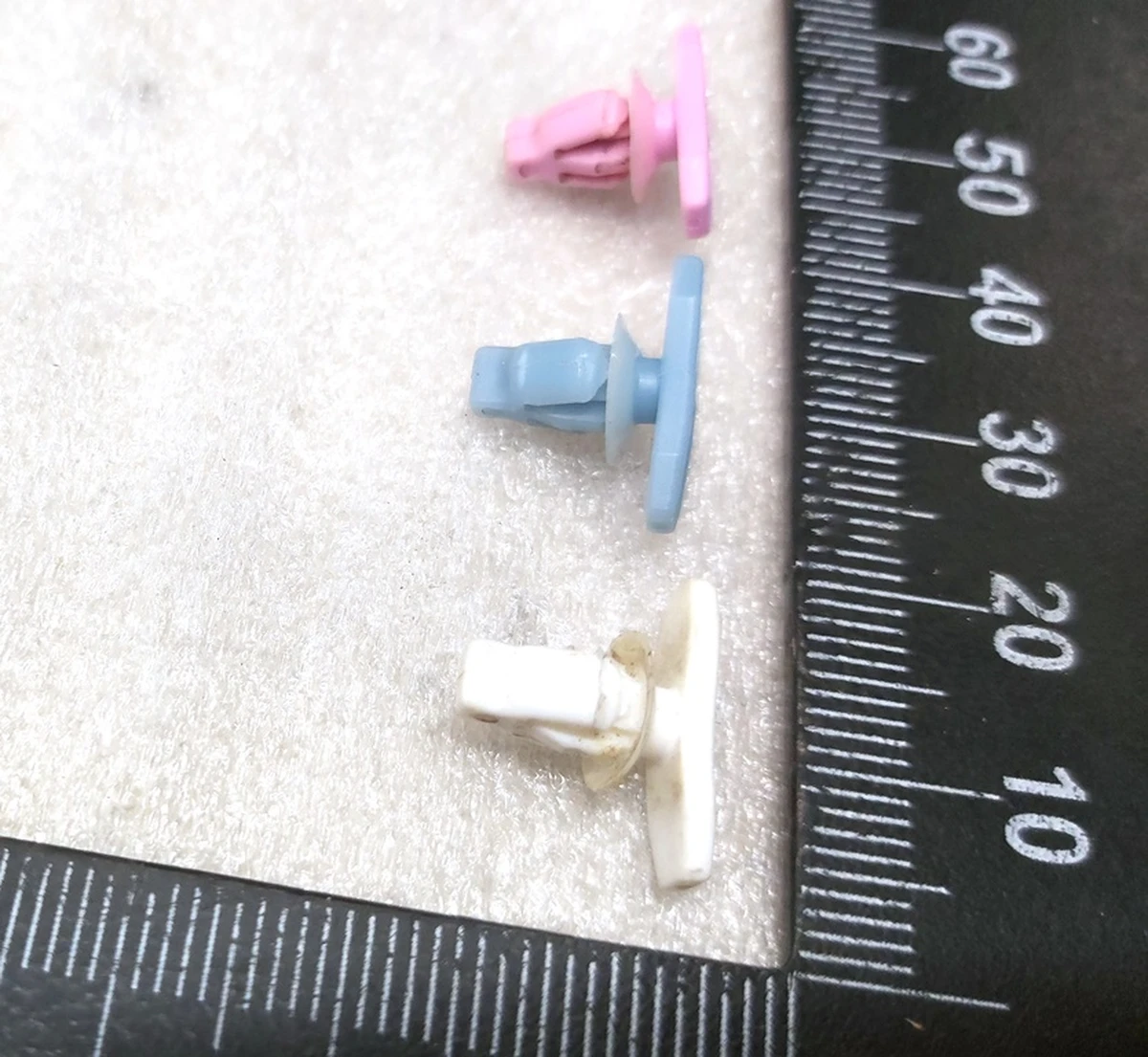 Door Seal Clip Front Rear Left Right Tesla model S, model S REST 11:70 MS