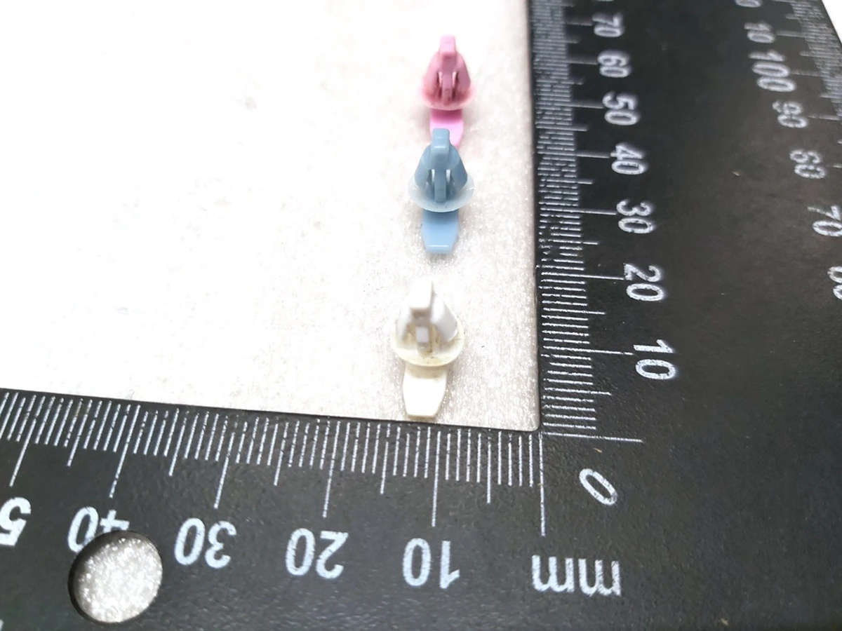 Door Seal Clip Front Rear Left Right Tesla model S, model S REST 11:70 MS