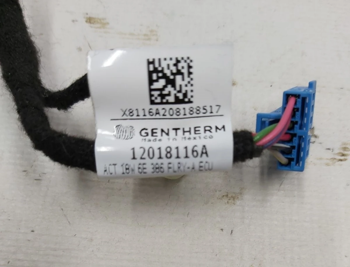 11 Проведення кнопки звукового сигналу в рульовому колесі Tesla model 3 1112053-00-D