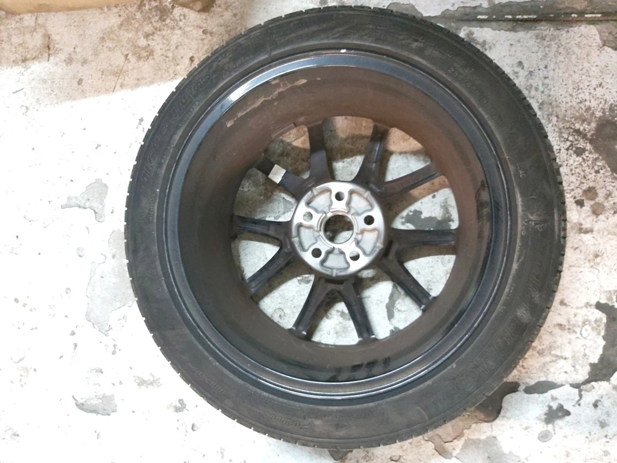 Wheel assembly with damage (wheel 18X8.5J AERO tire Michelin Primacy 235/45 R18 4 mm) Tesla model 3 1234221-00-Z