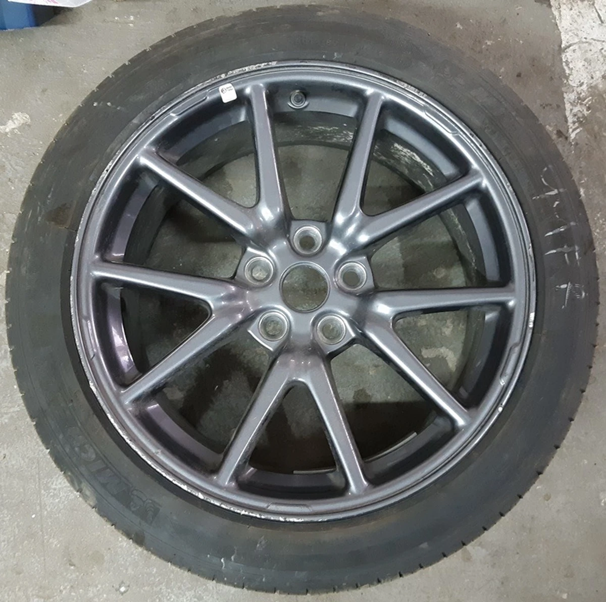 Колесо в сборе (диск18*8.5J AERO шина Michelin Primacy 235/45 R18 датчик TPMS 433 MHz) Tesla model 3 1234221-00-Z