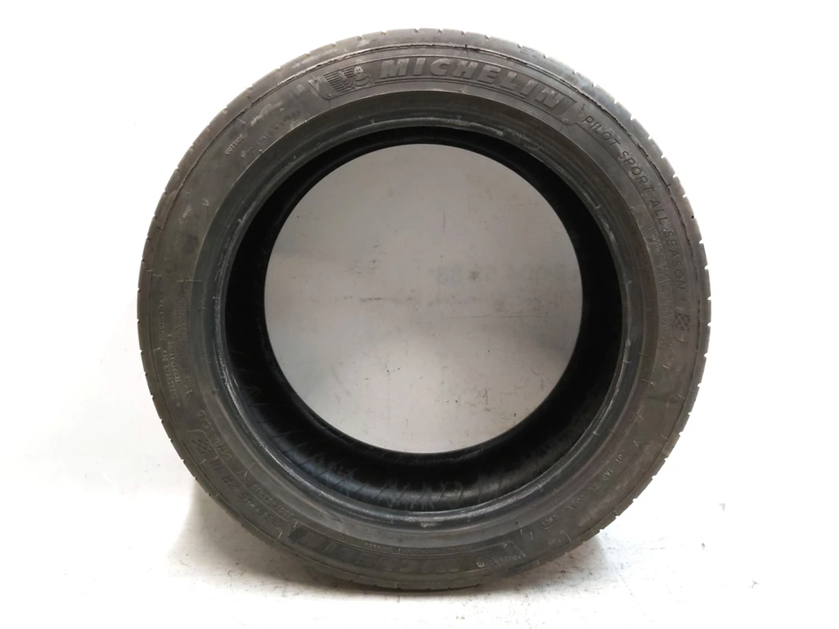 1 Шина 235/45ZR18 98Y MICHELIN PILOT SPORT PS4 (7.60mm) Tesla model 3 1234251-00-A