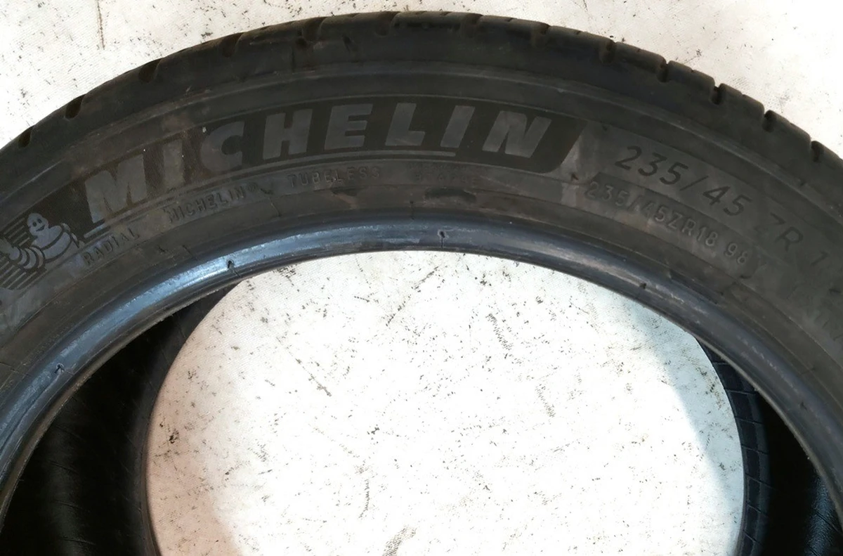 1 Шина 235/45ZR18 98Y MICHELIN PILOT SPORT PS4 (6.70mm) Tesla model 3 1234251-00-A
