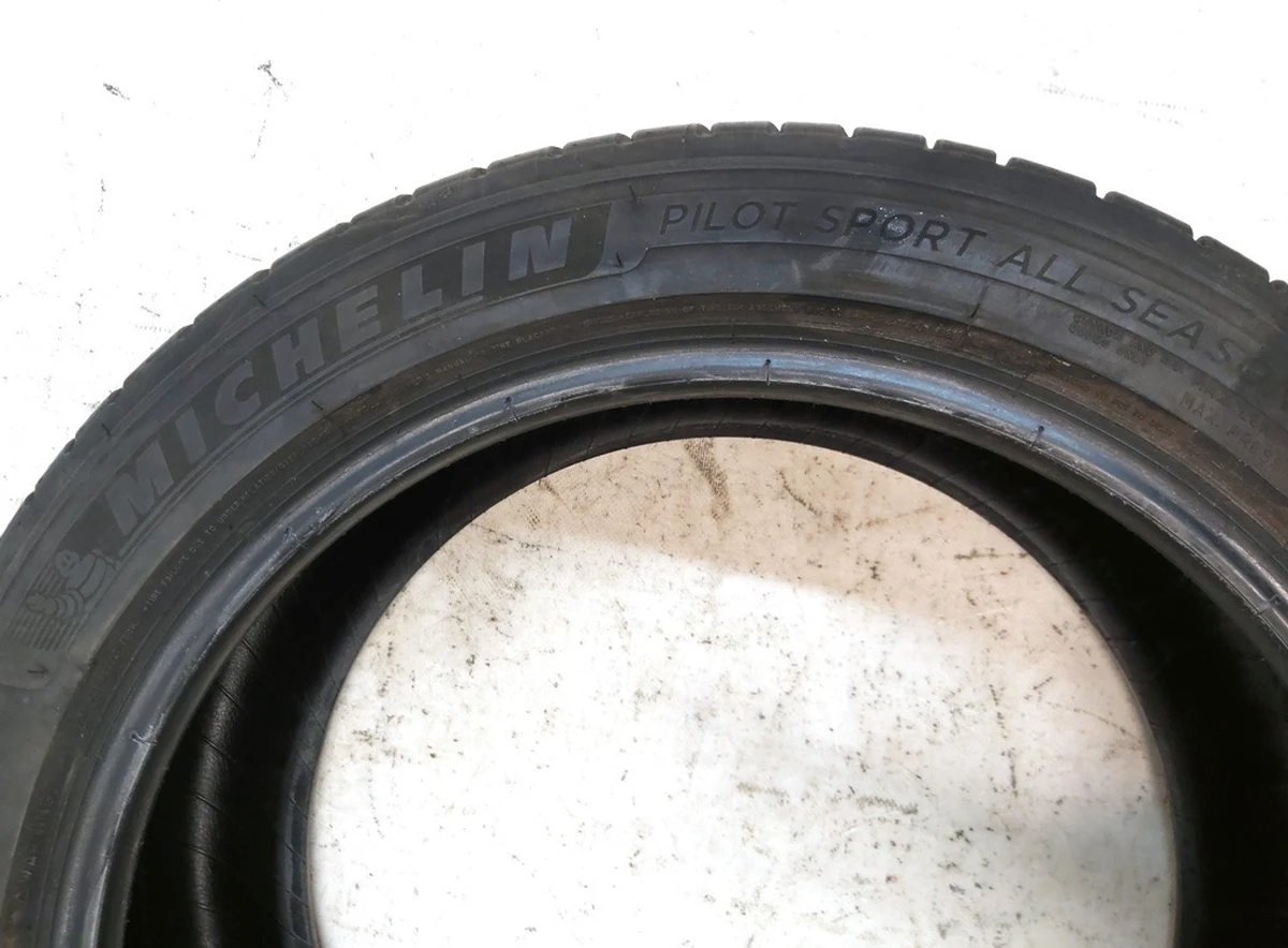 1 Шина 235/45ZR18 98Y MICHELIN PILOT SPORT PS4 (6.70mm) Tesla model 3 1234251-00-A