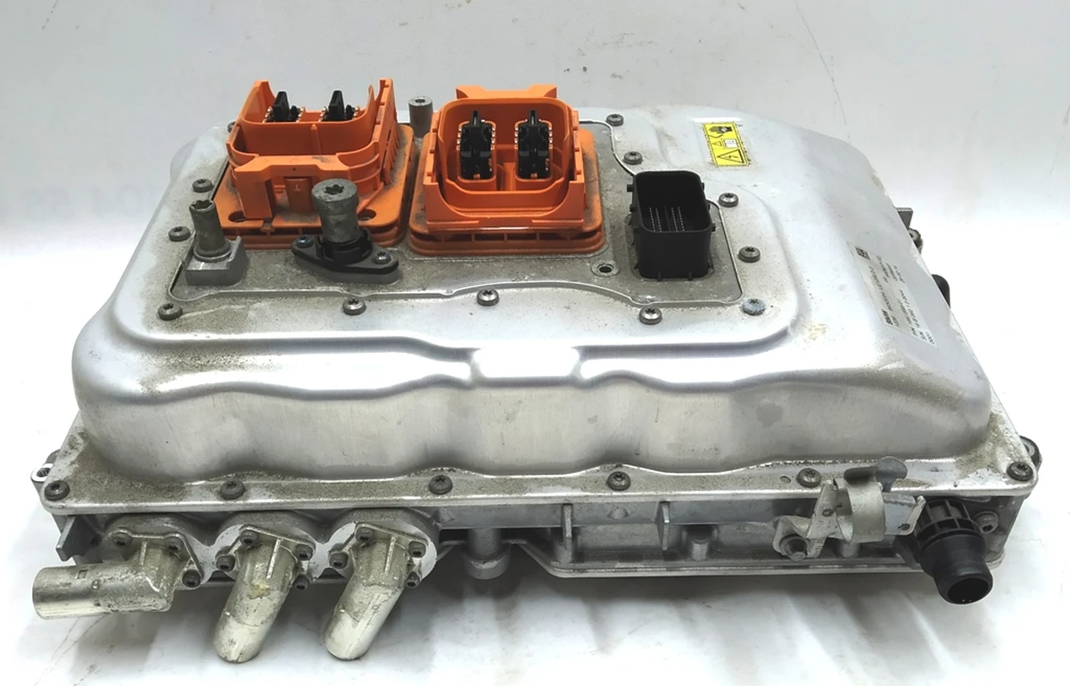 Electronic power control unit (DC / AC inverter 355VDC / 12VDC converter) BMW i3 12368635443