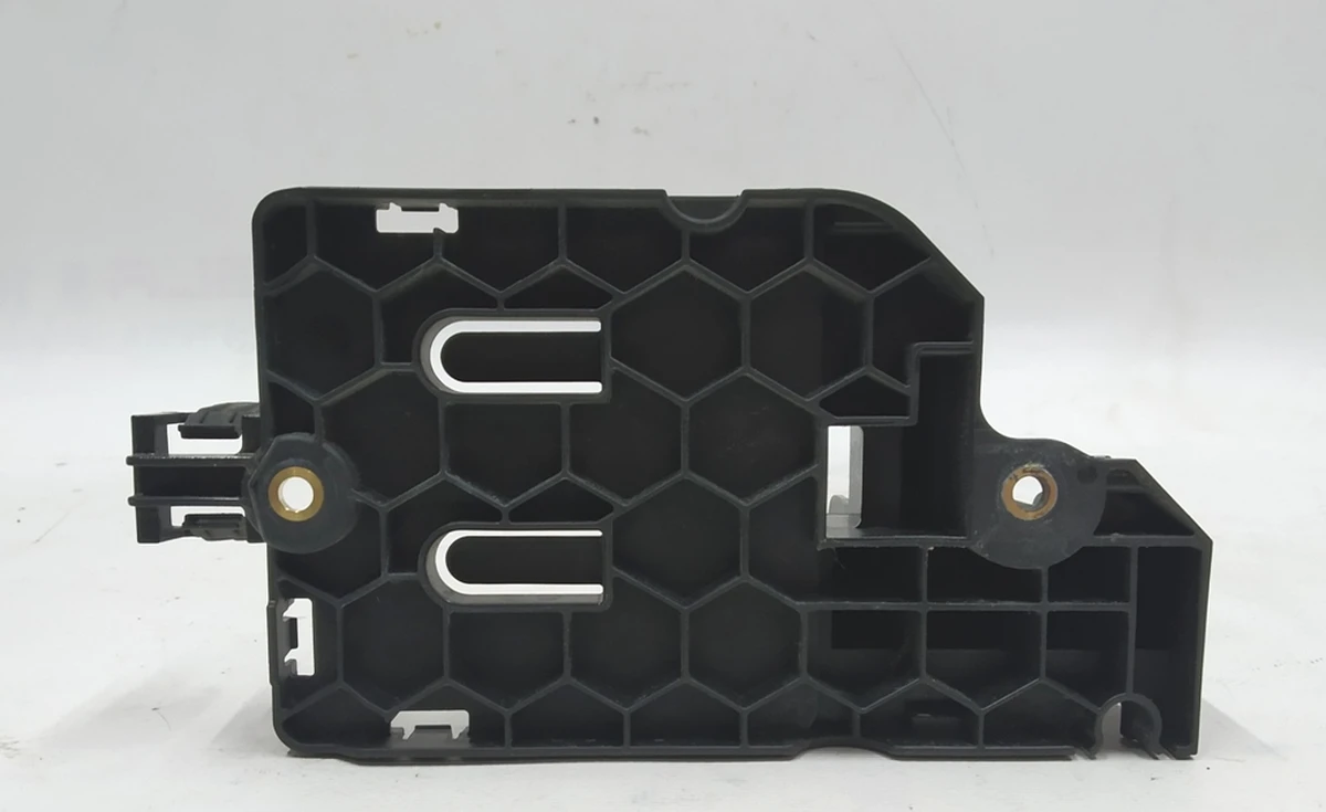 Кронштейн крепления модуля питания 12V DC двигателя и генератора BMW i3 12907625410