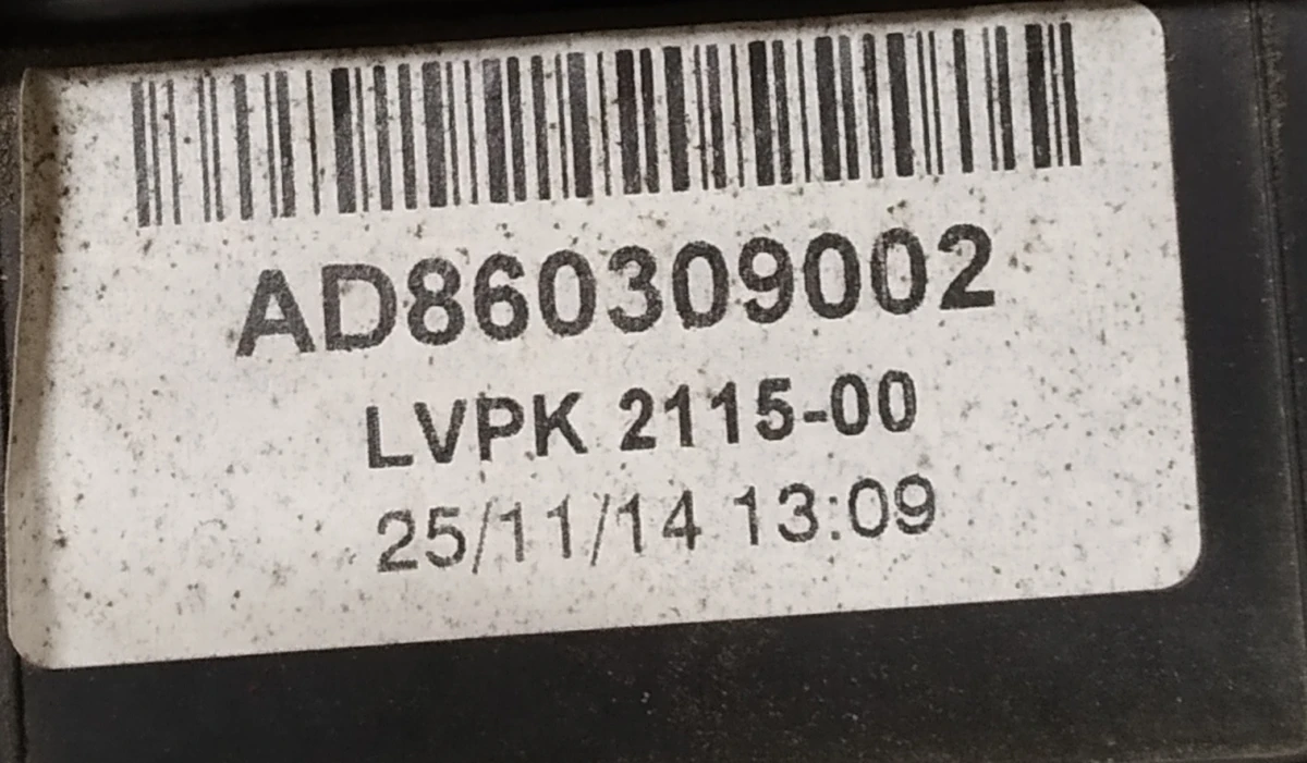 Корпус повітряного фільтра в зборі з повітрозабірником і елементами кріплення BMW i3 13718603090