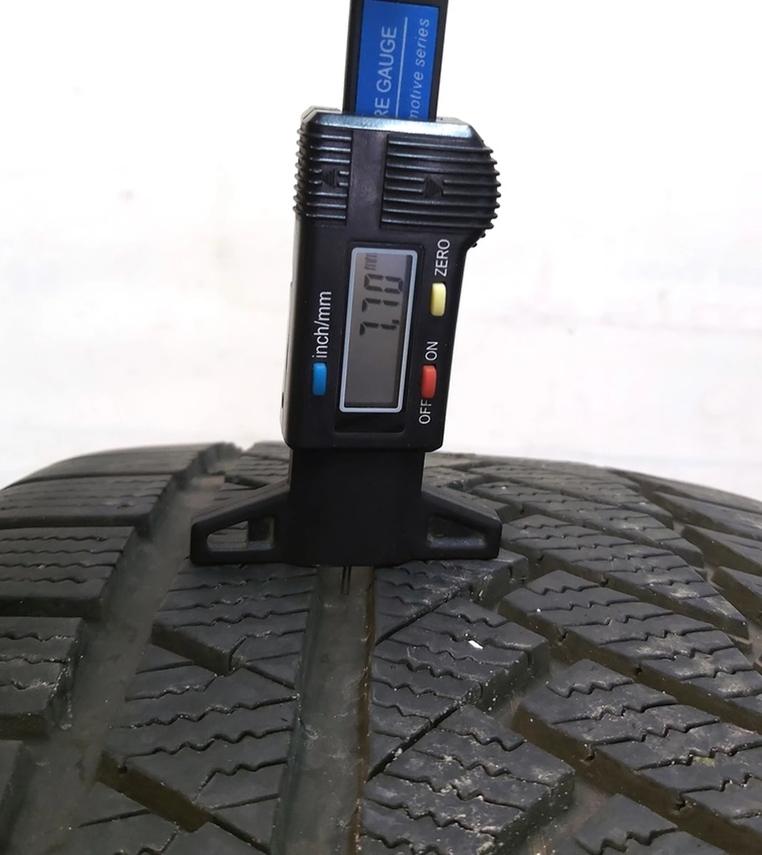 1 Шина 255/40R19 V XL CONTINENTAL WINTER CONTACT data 41/18 (7.70mm) Tesla Model S, Model S REST, Model S Feb 2021 1420241-00-B