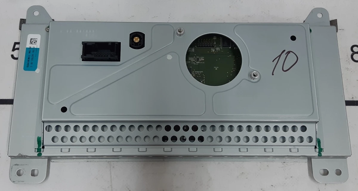 1 Instrument panel auxiliary monitor INTEL Tesla model X, model S REST 1447934-00-E