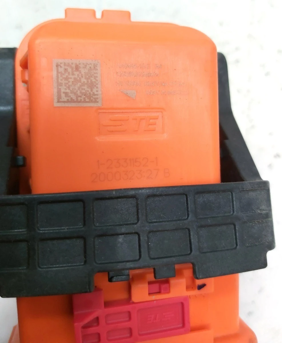 1 Порт зарядки з високовольтним кабелем (у зборі) GEN3 Tesla model 3 1449495-10-E