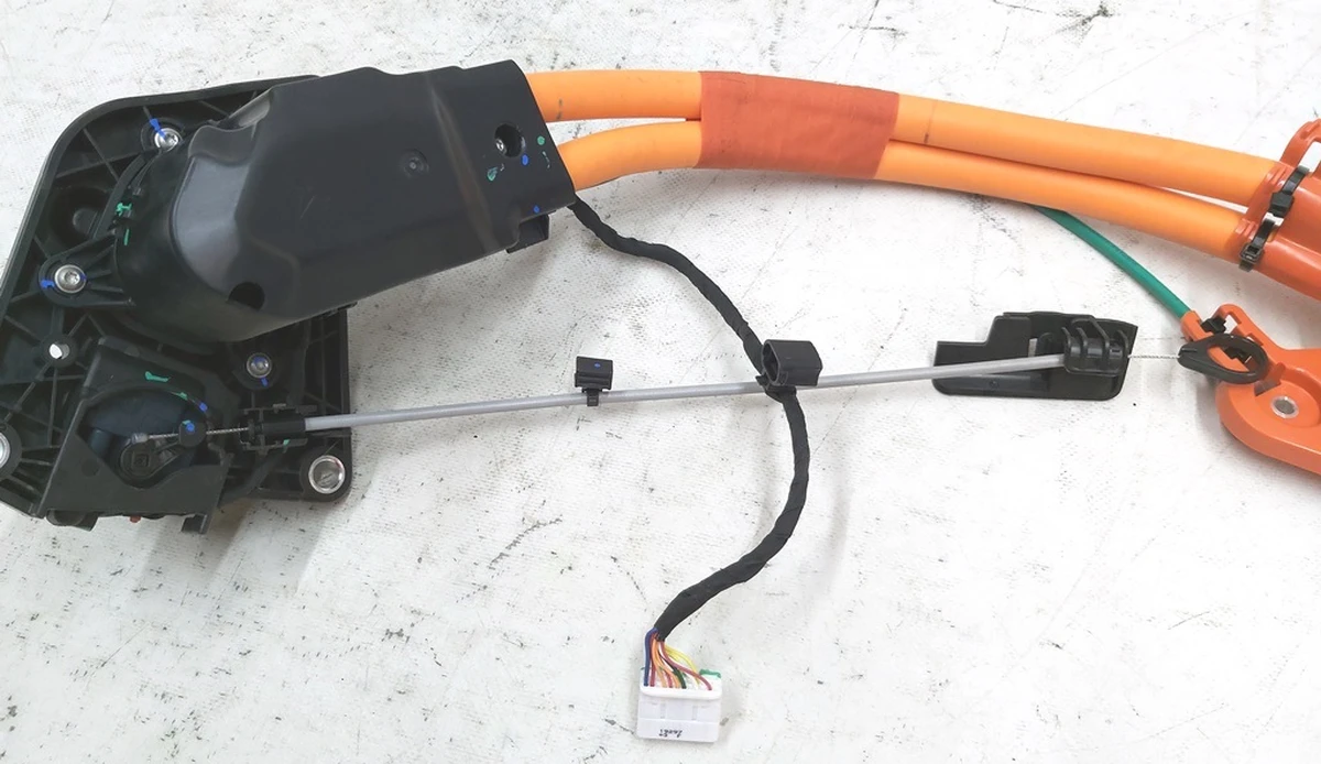 1 Порт зарядки с высоковольтным кабелем (в сборе) GEN3 Tesla model 3 1449495-10-E