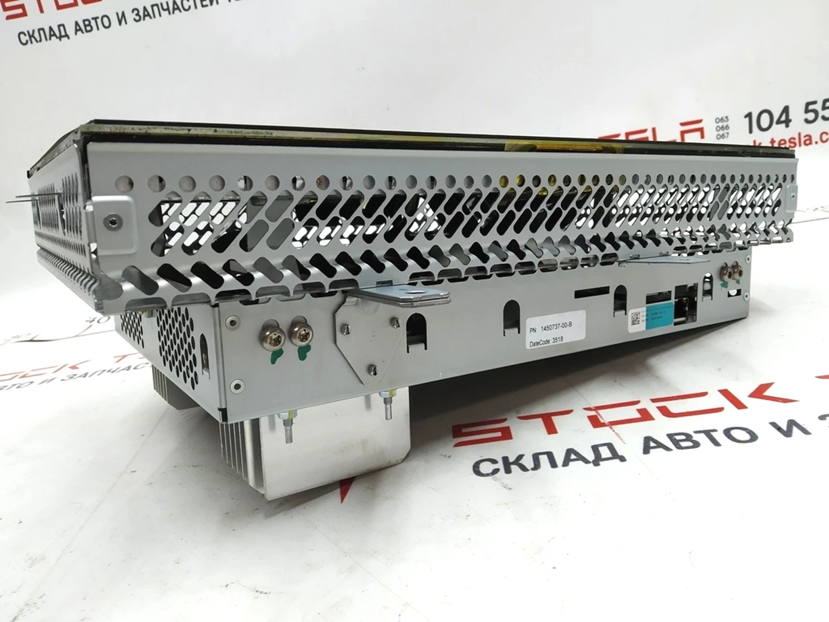 1 Main control unit (large touch screen MCU) INTEL without certification Tesla model S REST 1451809-S0-H